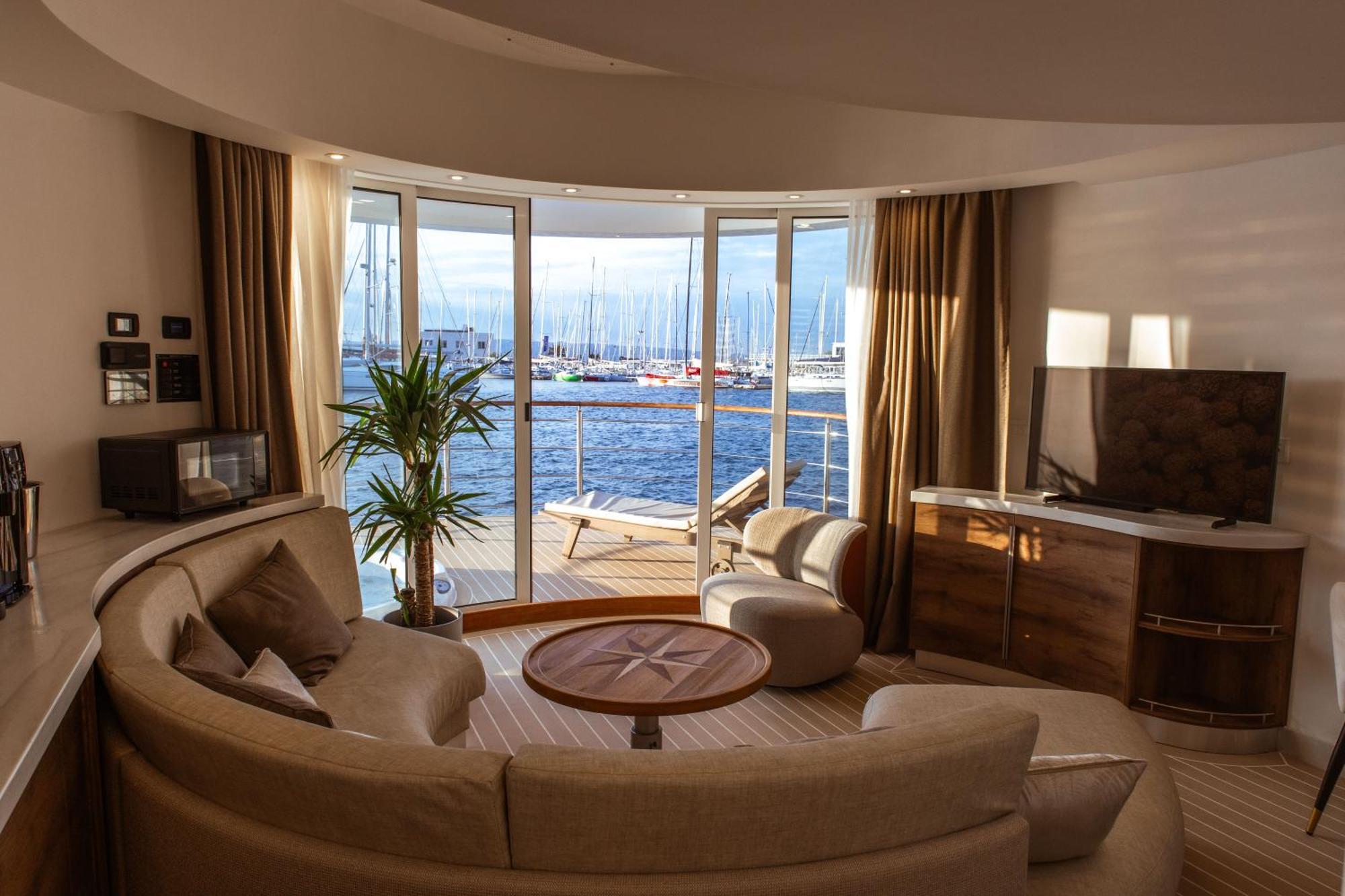 Luxury Floating -