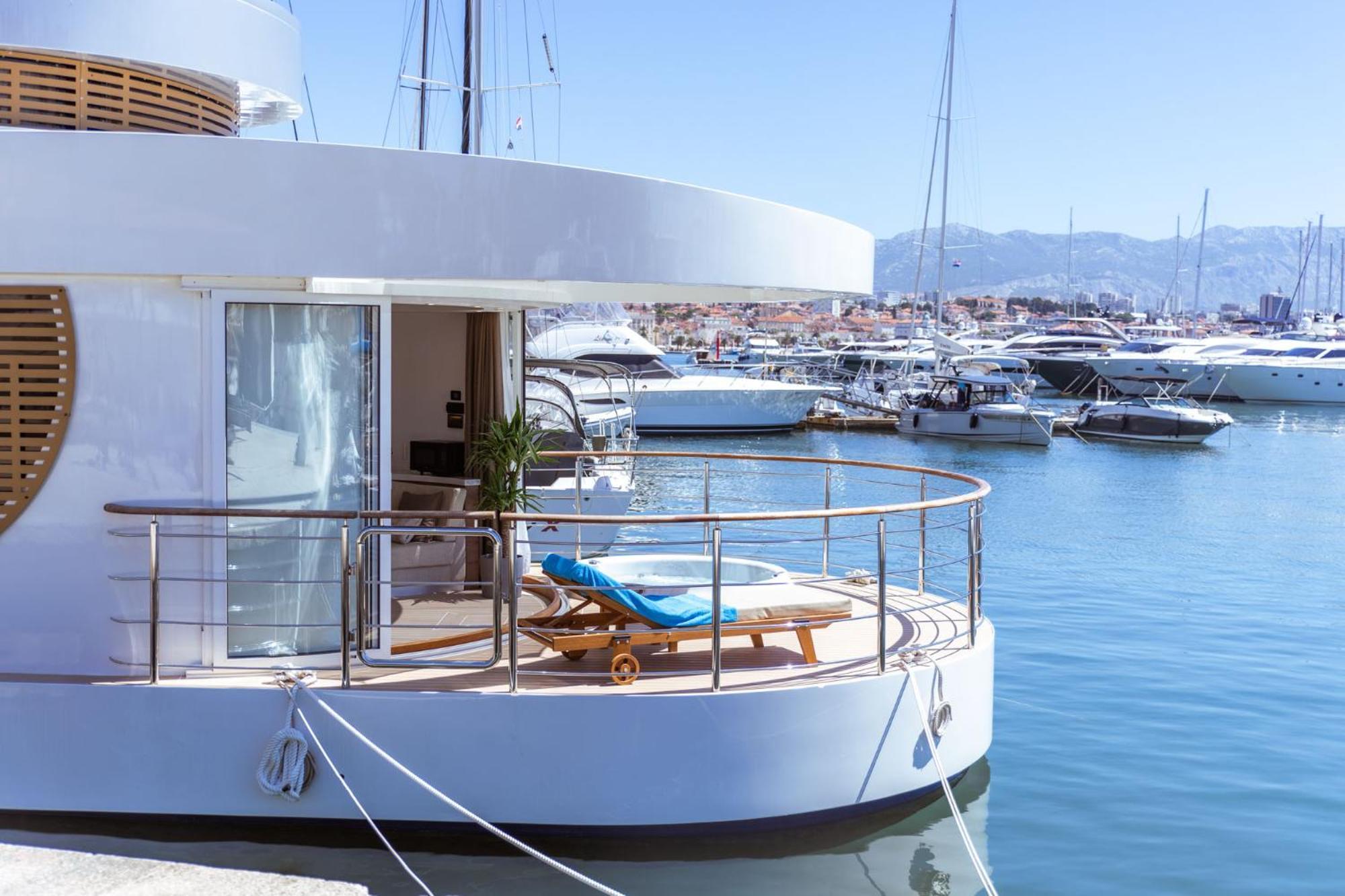 Luxury Floating - Hotel en barco Split